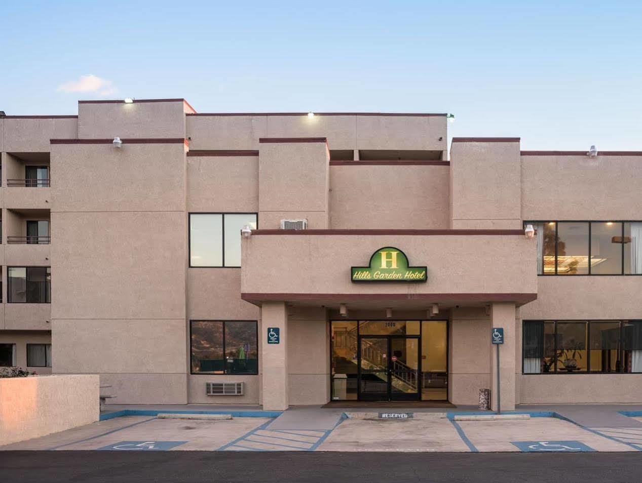 San Bernardino Inn & Suites Exterior photo
